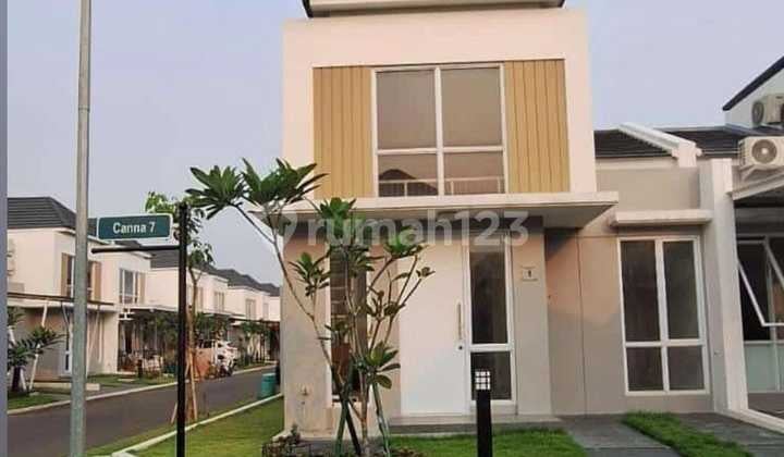Rumah Bagus Posisi Hoek di Cluster Canna Paramount Petals- Tangerang