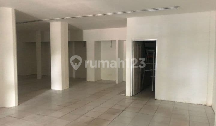 Ruko 2 Lantai Lokasi Strategis di Pinggir Jalan Raya, Tanjung Barat - Jakarta Selatan