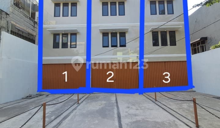 Disewakan Ruko 3,5 Lantai Lokasi Strategis di Mampang Prapatan, Jakarta Selatan