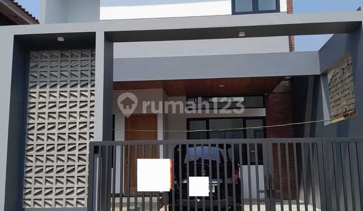 Brand New! Rumah Bagus Minimalis 2 Lantai di Ciater Serpong, Tangerang Selatan