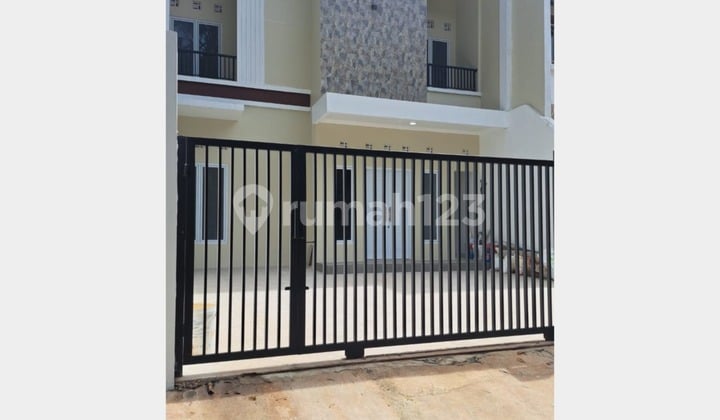 Sewa Rumah Siap Huni 2 Lantai di Puri Bintaro Sektor 9, Tangerang Selatan