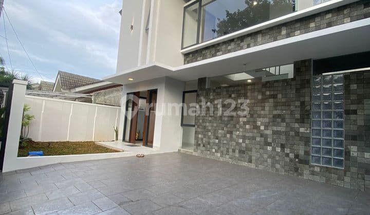 Rumah Bagus Dan Baru Di Kencana Loka Bsd ( Rtn)