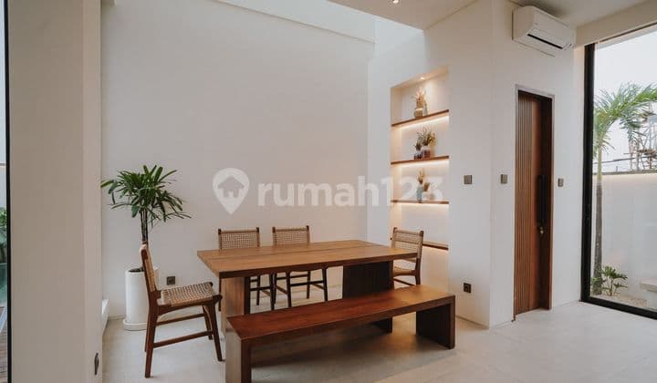 Villa Modern Dan Mewah 2 Lantai Di Kerobokan