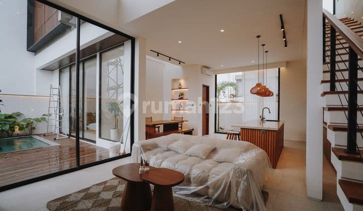 Villa Modern Dan Mewah 2 Lantai Di Kerobokan