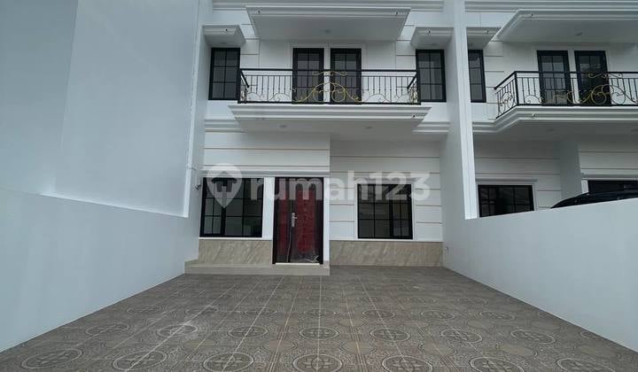 Rumah Mewah Siap Huni Di Jatimakmur Pondok Gede