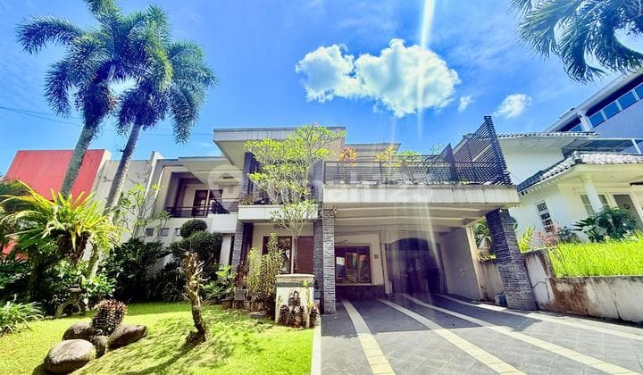 Minimalis Modern Lingkungan Asri Kolam Renang Di Sentul City