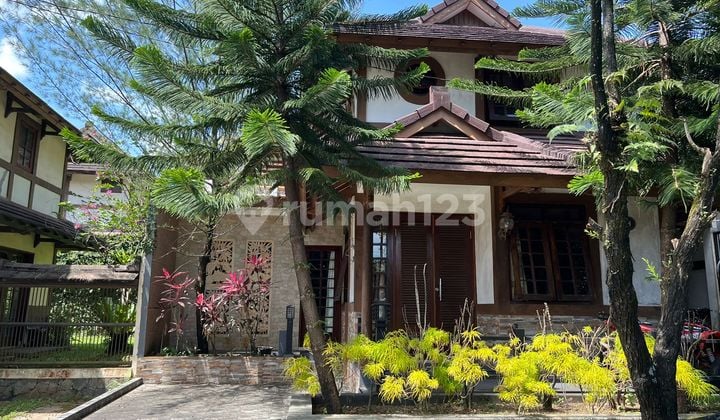 Rumah tipe jepang sakura depan green area dan view pegunungan