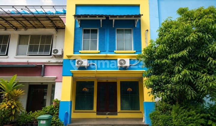 A Nice and Strategic Shop House on Sentul City's Main Road, Close to Public Facilities