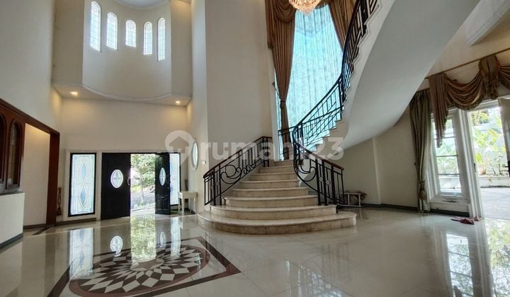 Rumah Cluster Cakep Semi Furnish Dengan Halaman Yg Luas