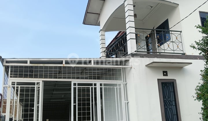 Rumah Pinggir Jalan Luas Sejuk Dengan View Yang Indah
