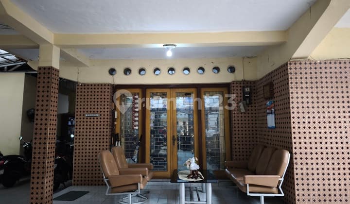 Rumah Hook Strategis Zona Komersil Rawamangun untuk Macam2 Usaha