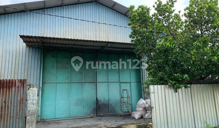 Cheap. Warehouse for sale on Jl. Raya Domas, Putat Lor, Jl. Raya Domas, Boteng, Menganti, Gresik, East Java, Indonesia, 61174, Menganti SHM.