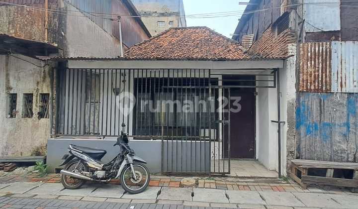 Rumah Shm Di Jl. Praban Kulon, Bubutan, Kota Surabaya