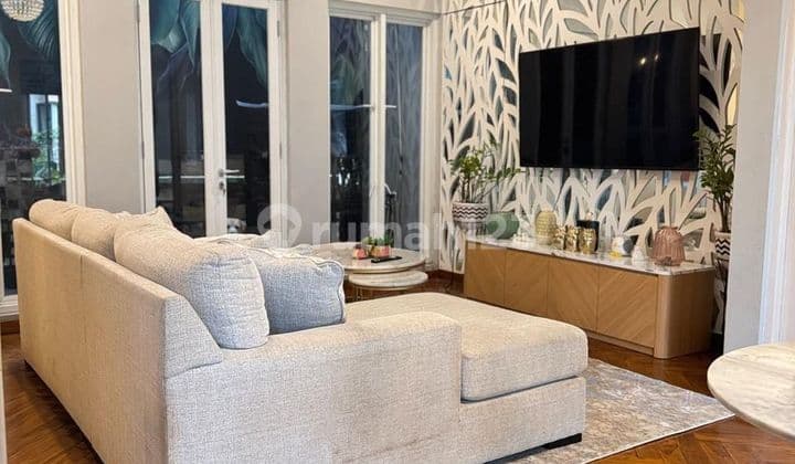 Rumah Cantik Di Bintaro Sektor 9 Semi Furnished LT 186 LB 150 SHM
