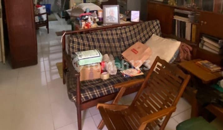 Rumah Siap Huni 2 Lantai KT 2+1 KM 2+1 dengan Hunian Nyaman dan Asri di Ciputat