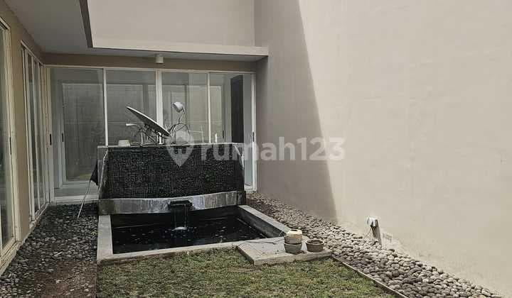Rumah Graha Natura Dekat Gwalk, Dekat Pakuwon Mall Ptc