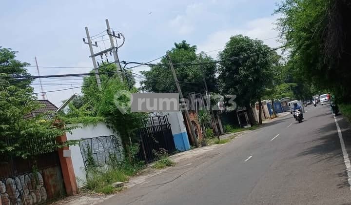 Zero House on Nias Main Road, Near City Center, Near Ngagel