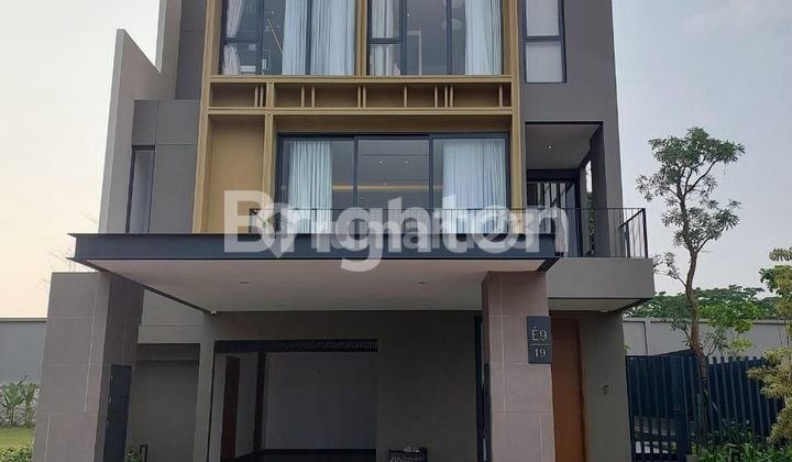Rumah Mewah 3 Lantai Dekat BSD Green Office Park