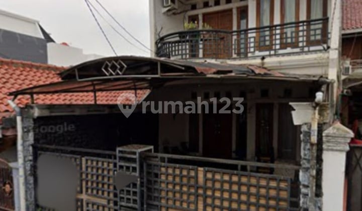 Two-Story House in Srengseng, West Jakarta, Near Kebon Jeruk Toll Road.