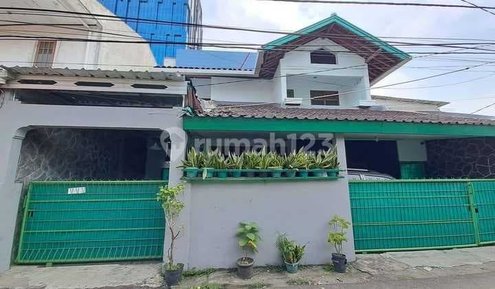 Nice House in Kebon Jeruk West Jakarta Near Kebon Jeruk Toll Gate