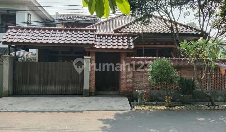 Rumah Bagus di Tanah Kusir Jakarta Selatan Dekat Tol Veteran