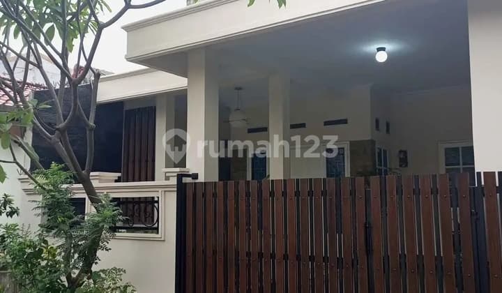 Jual Rumah Bagus Perumahan Mahkota Simprug Ciledug Tangerang