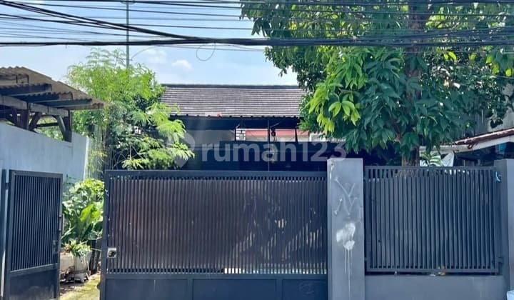 Jual Rumah Strategis Halaman Luas Bintaro Pesanggrahan Jaksel