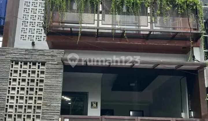 Rumah Bagus 3 Lantai Perumahan Pakujaya Permai Serpong Tangsel