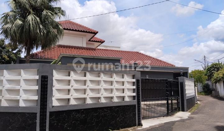 Rumah Luas Siap Huni Daerah Bendi Tanah Kusir Jakarta Selatan