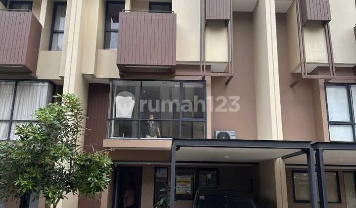 Disewakan Rumah 3 Lantai Tabebuya Impressahaus BSD