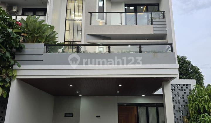 RUMAH DALAM CLUSTER siap huni , Akses jalan utama jagakarsa