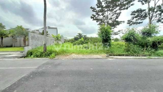 Tanah Luas Lokasi Strategis Dekat Hotel Hyatt Palagan - Ngaglik Sleman