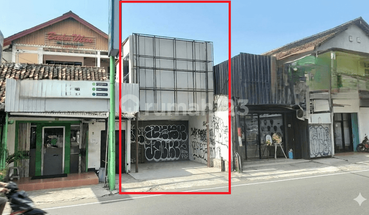Disewakan Ruko Lokasi Strategis Dekat Plaza Ambarukmo - Depok Sleman