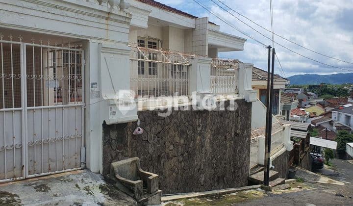 Jual Cepat Rumah Bergaya Klasik View Laut dan Kota Bandar Lampung