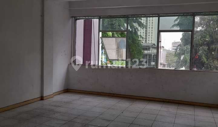 Ready-to-Occupy Shop House for Sale in Kebayoran Lama Area