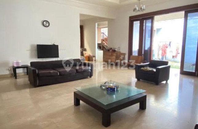 For Sale, Ready-to-Live House on Jl. Mendawai, Kebayoran Baru