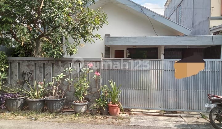 Rumah Klasik Siap Huni di Kawasan Turangga Bandung