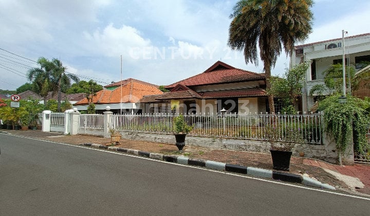 Rumah Menteng Di Jl Tegal Tenang Strategis