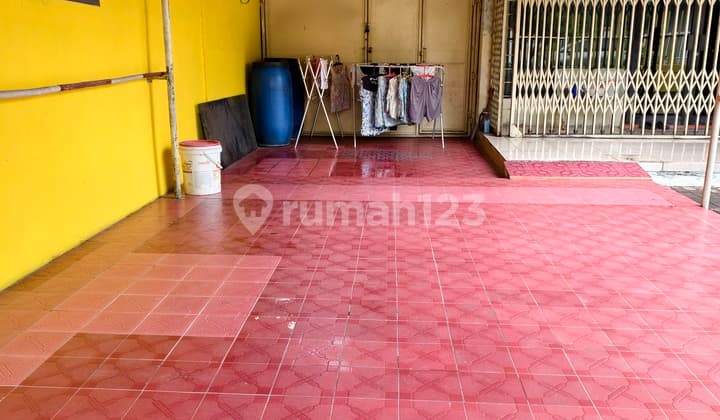 Rumah Pluit Jalan Lebar Hadap Timur Lokasi Bagus