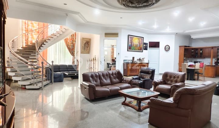 Rumah Hoek Pantai Indah Kapuk Cluster Premium