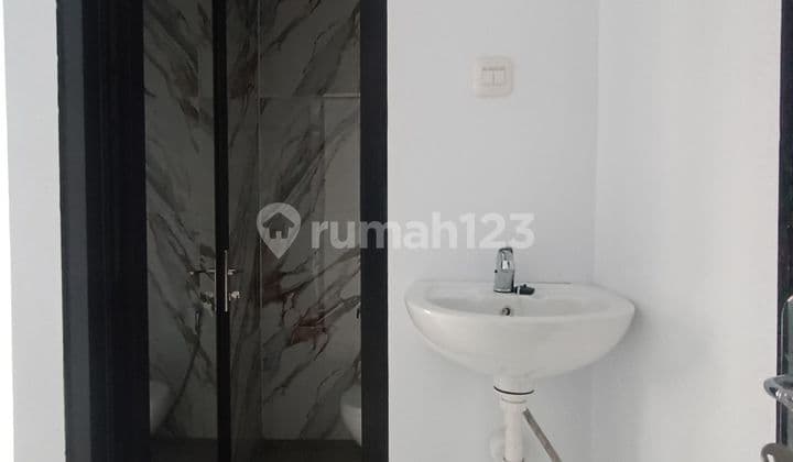 Rumah 2 Lantai Mewah Di Cimanggis Depok