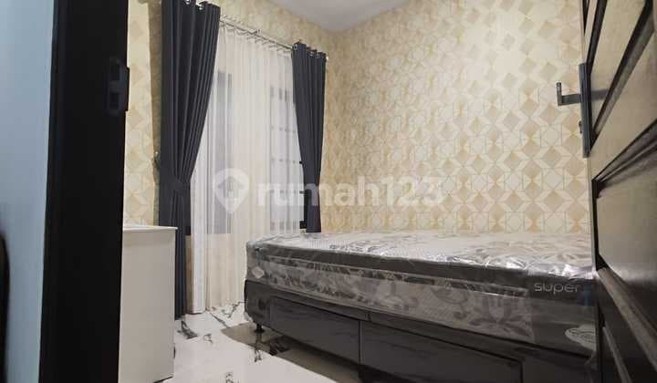 Rumah Komplek Mewah Dekat ke Jalan Margonda Raya Depok