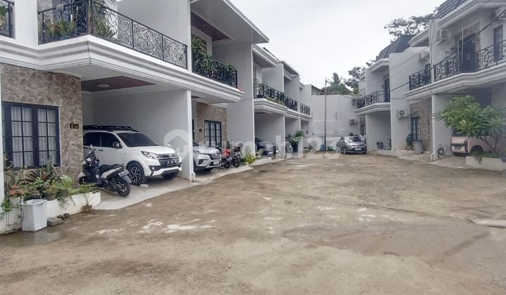 Rumah Mewah Dekat Toll Cibubur