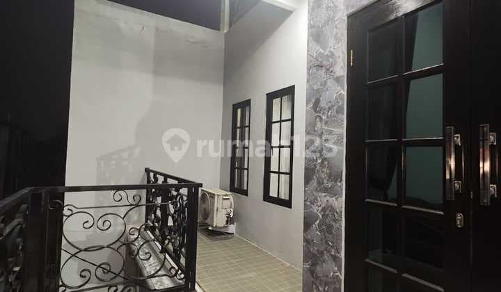 Rumah Komplek Mewah Dekat Kampus Ui Depok