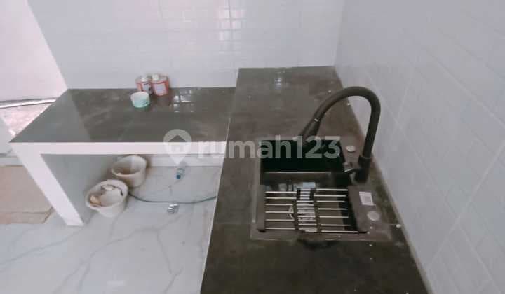 Rumah Mewah 2 Lantai Dekat Stasiun Depok