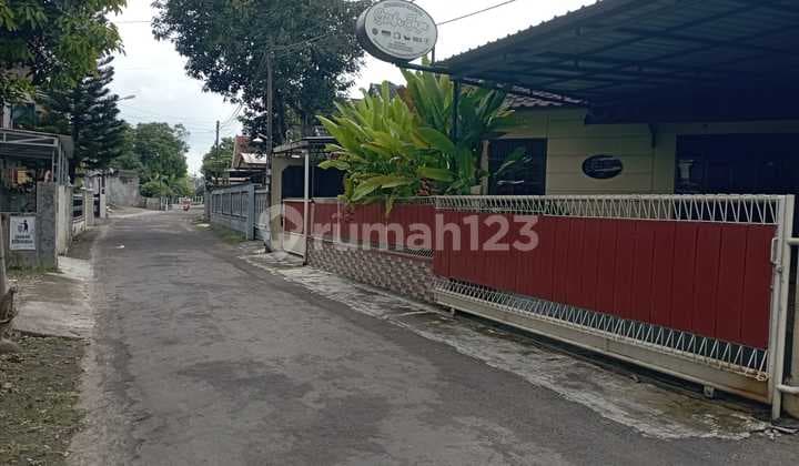 Rumah Tinggal Furnish 6 Kamar Lokasi Dekat Pasar Kolombo