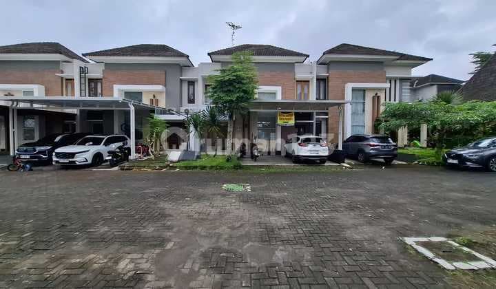 2-Story Residential House in Grand Tlogoadi Housing, Mlati Sleman