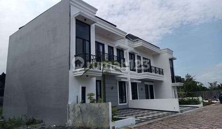 Rumah Dalam Perumahan Pesona Sleman City Pandowoharjo Sleman