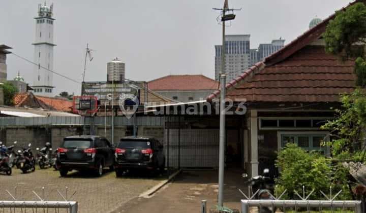 Rumah Mewah Lokasi Strategis di Kebayoran Lama