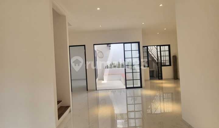 Dijual Rumah Siap Huni Berlokasi Di Emerald Residence 2